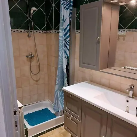 Situe Au Coeur De Апартаменты *